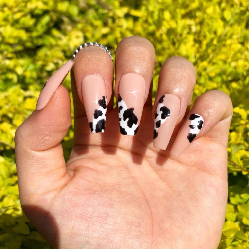 cow-print-nails-16