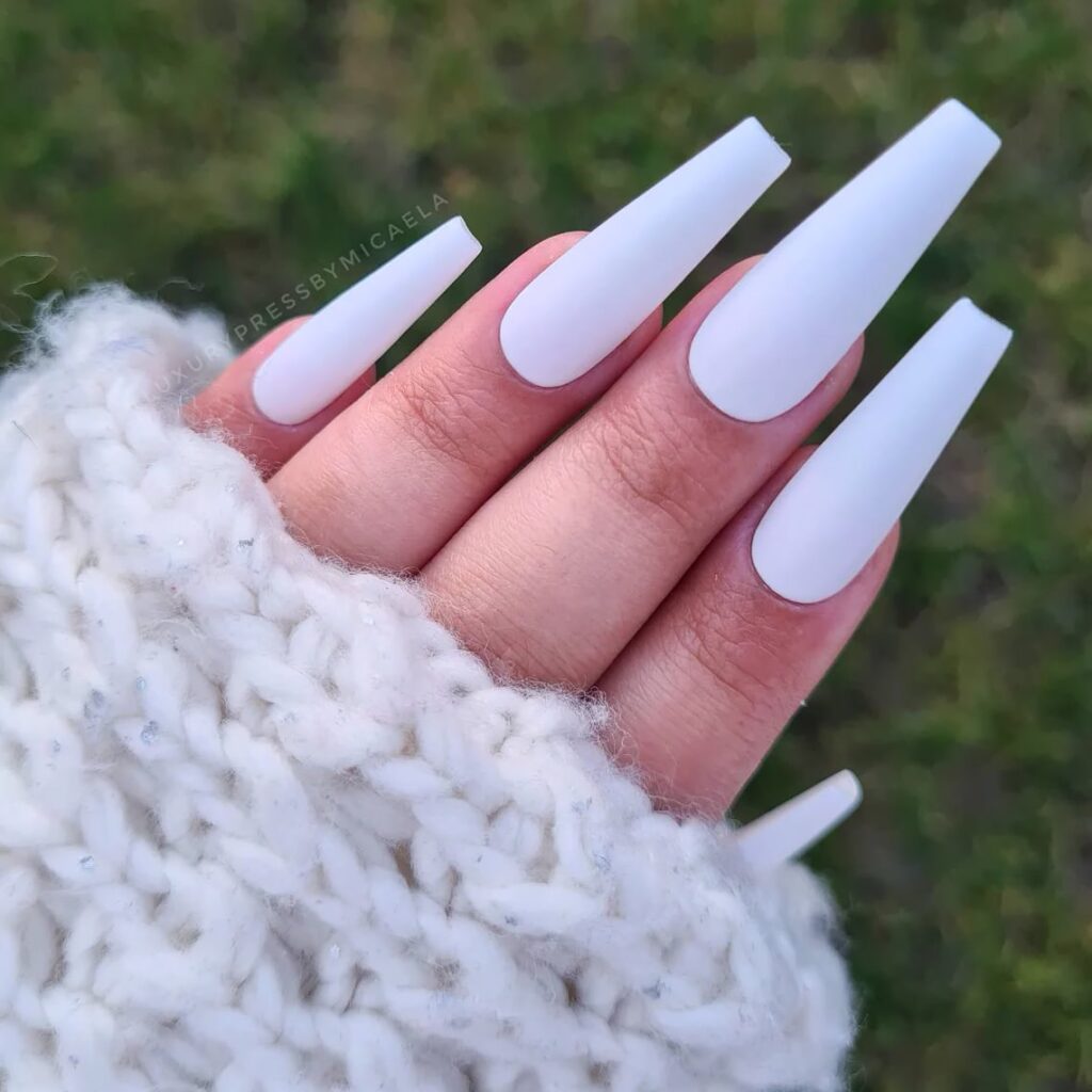 Cum-White-Nails-15