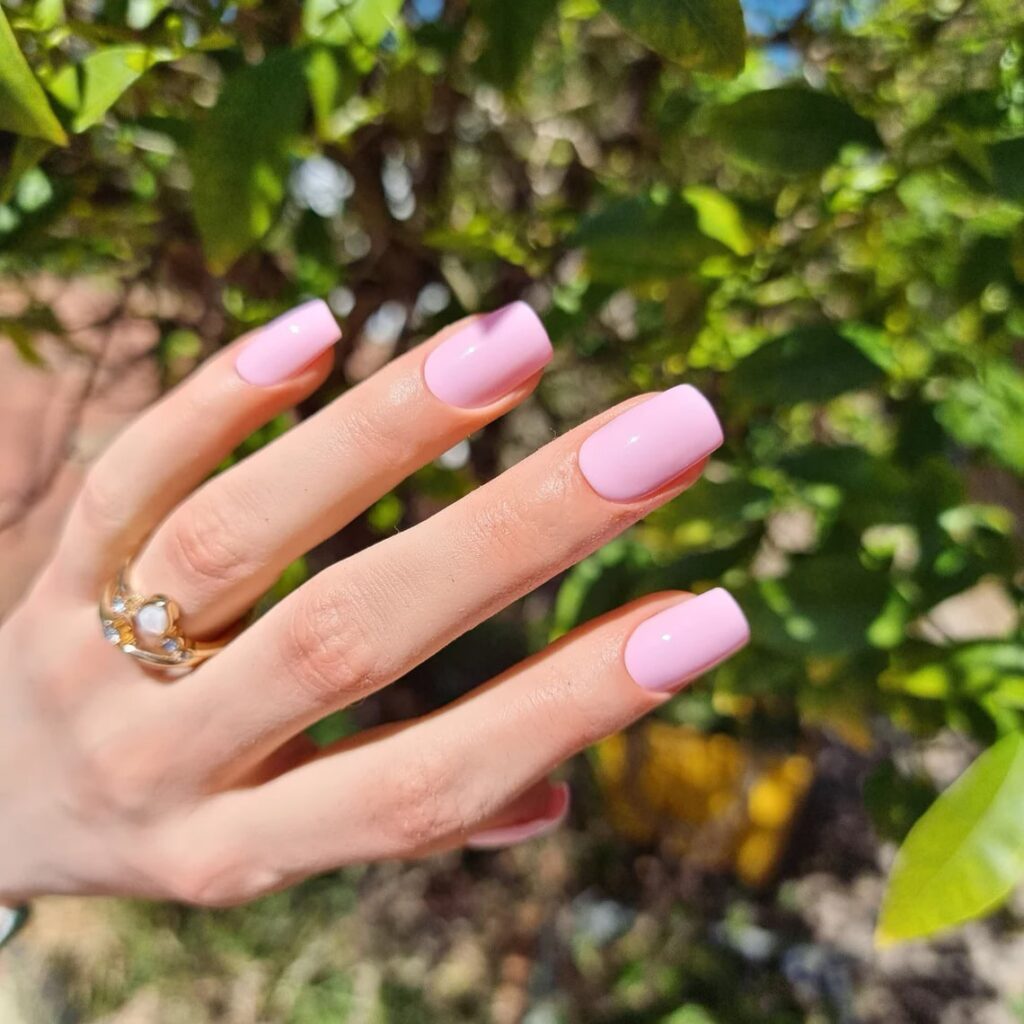 light-pink-nails-11